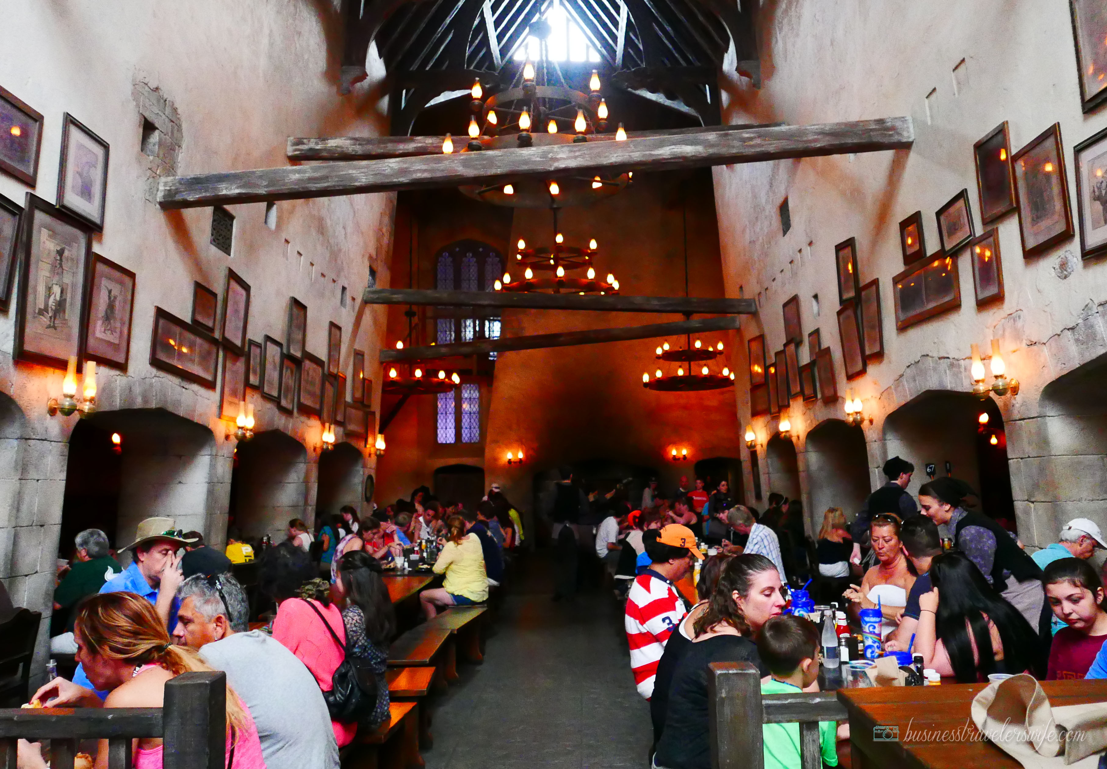 tips on visiting wizarding world of harry potter - leaky cauldron
