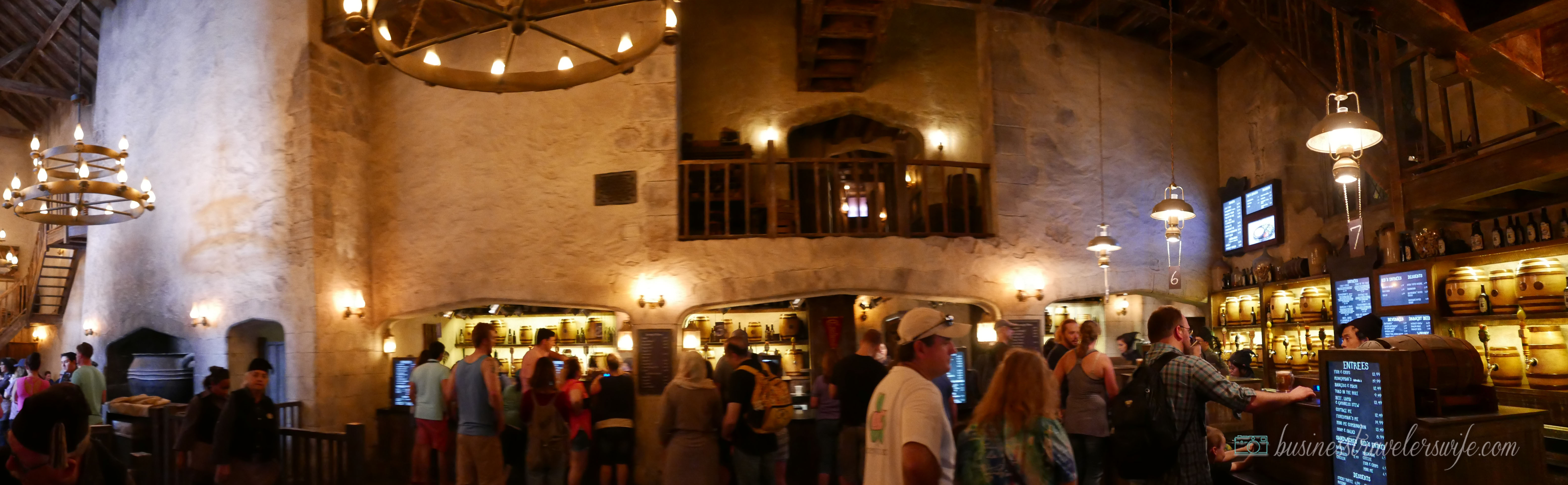 tips on visiting wizarding world of harry potter - leaky cauldron