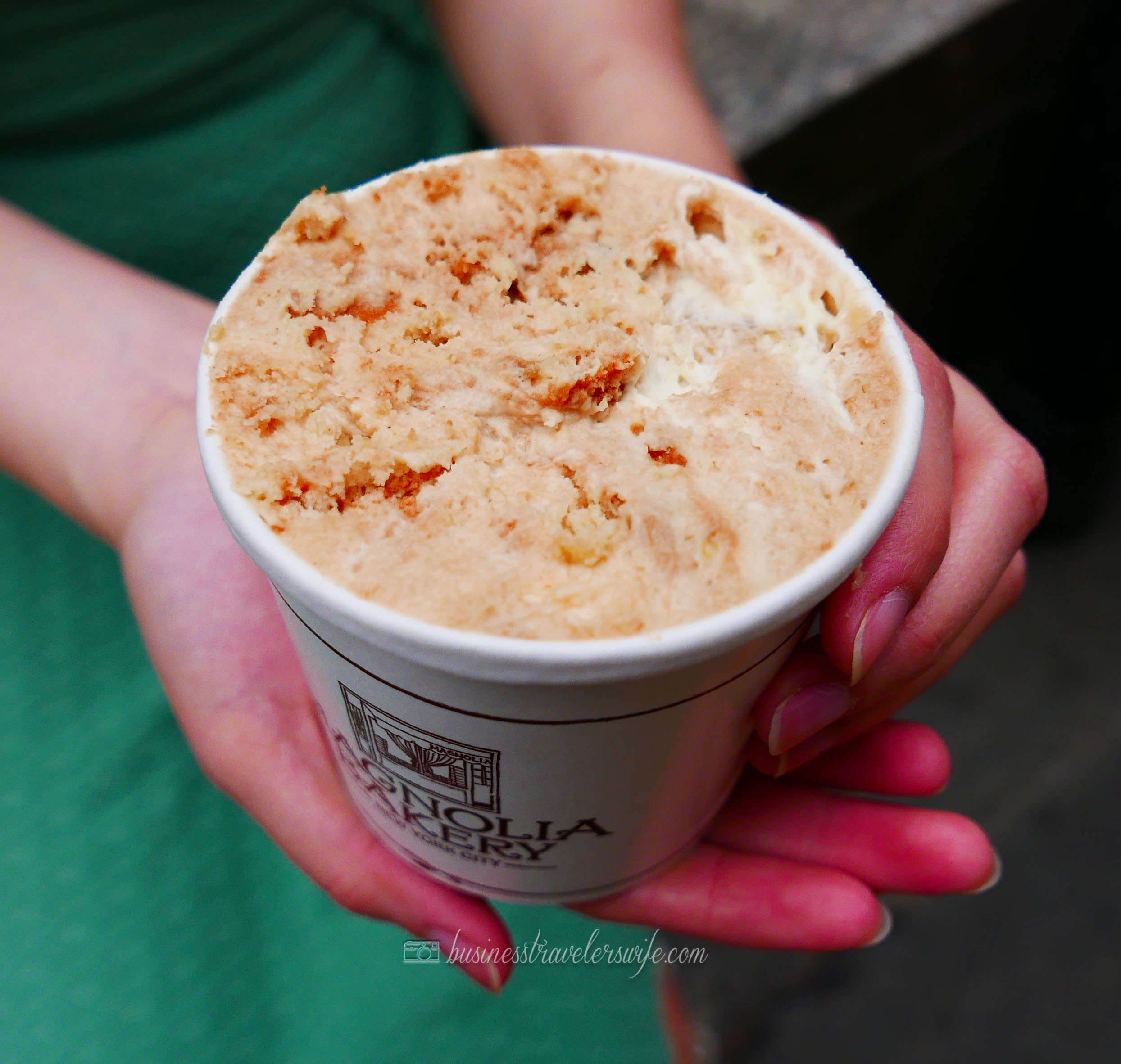 indulge like a food in NYC - what to eat in New York Magnolia Bakery Banana Pudding