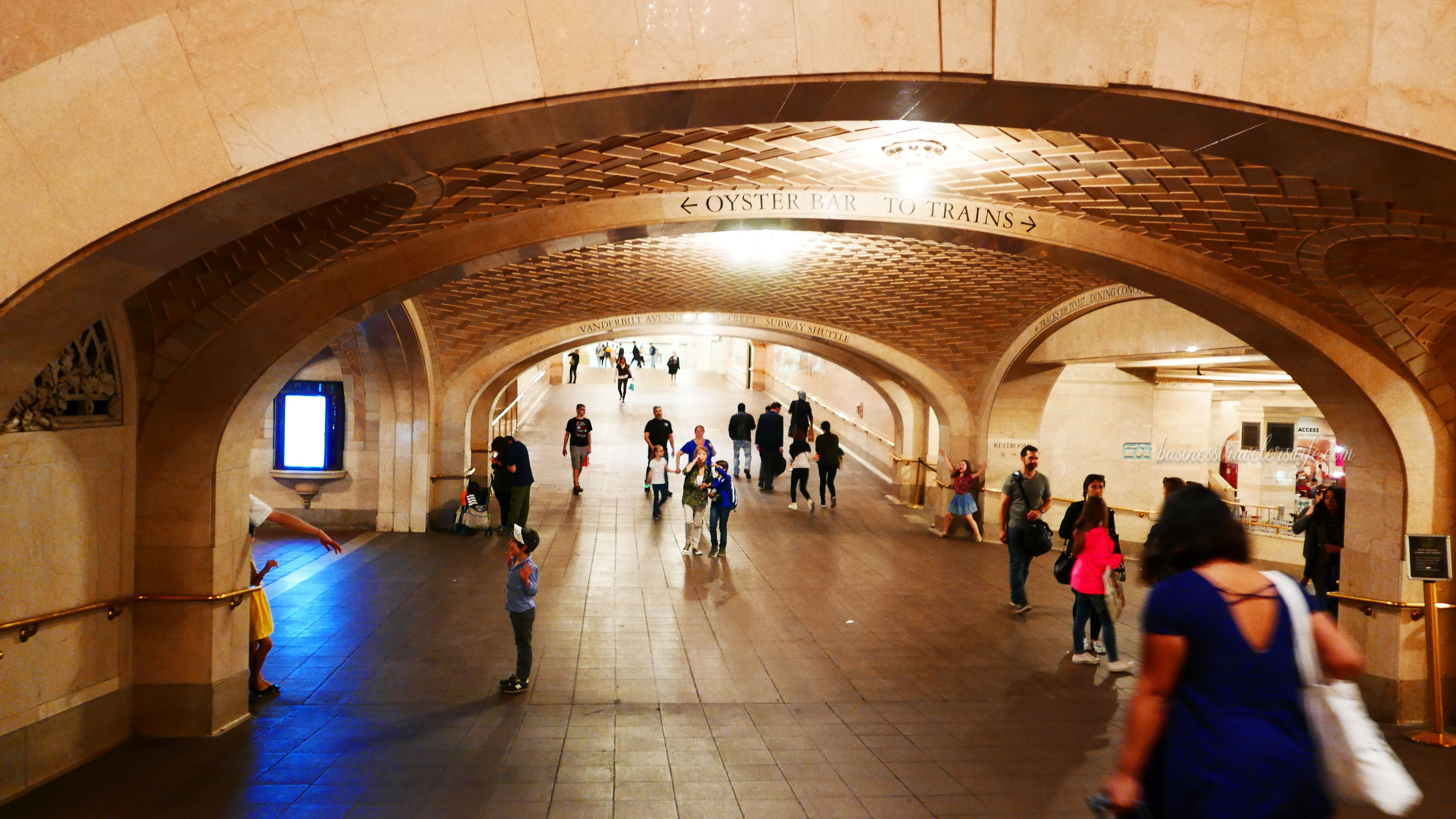 tips for tourists visiting New York - whispering gallery grand central terminal