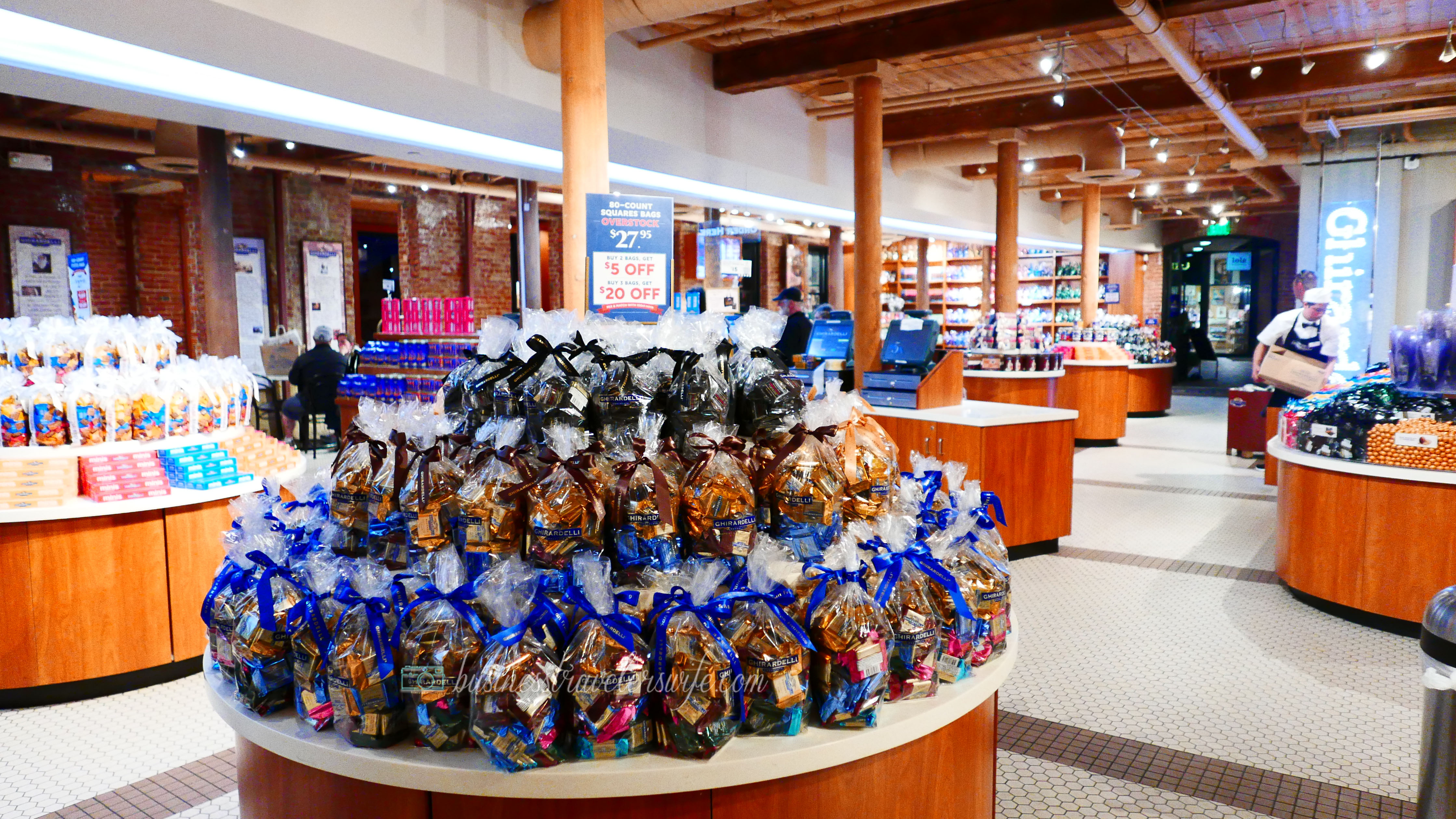 6 Amazing Places to Eat in San Francisco Ghirardelli Square Chocolate