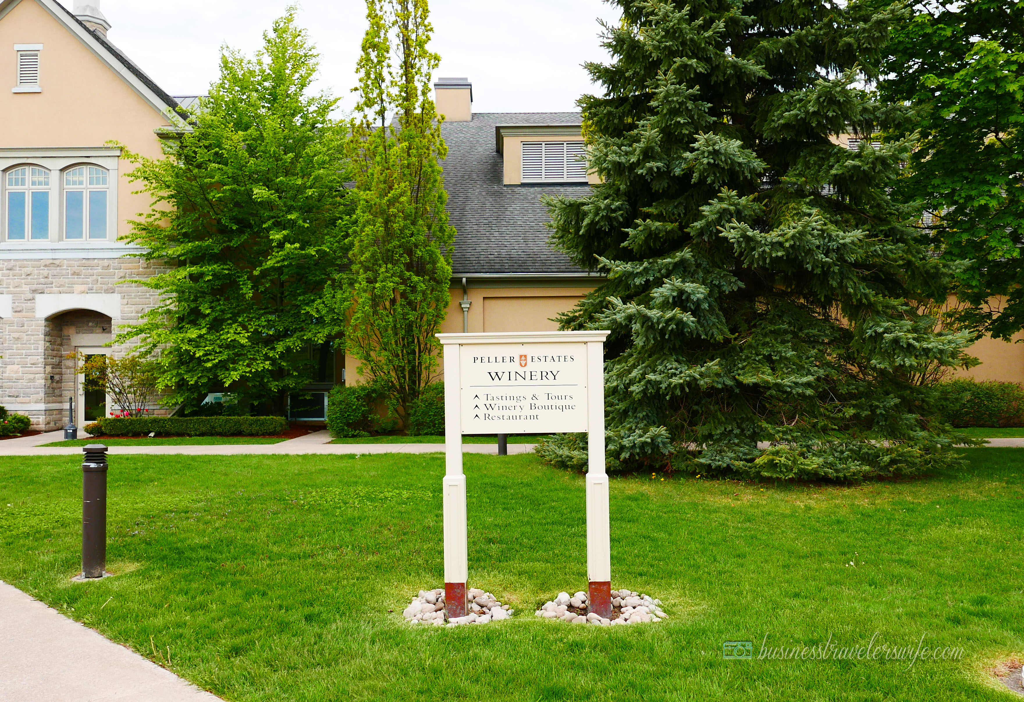 Appreciating Wine: Vineyard and Winery Tour at Niagara-on-the-Lake Peller Estates Winery