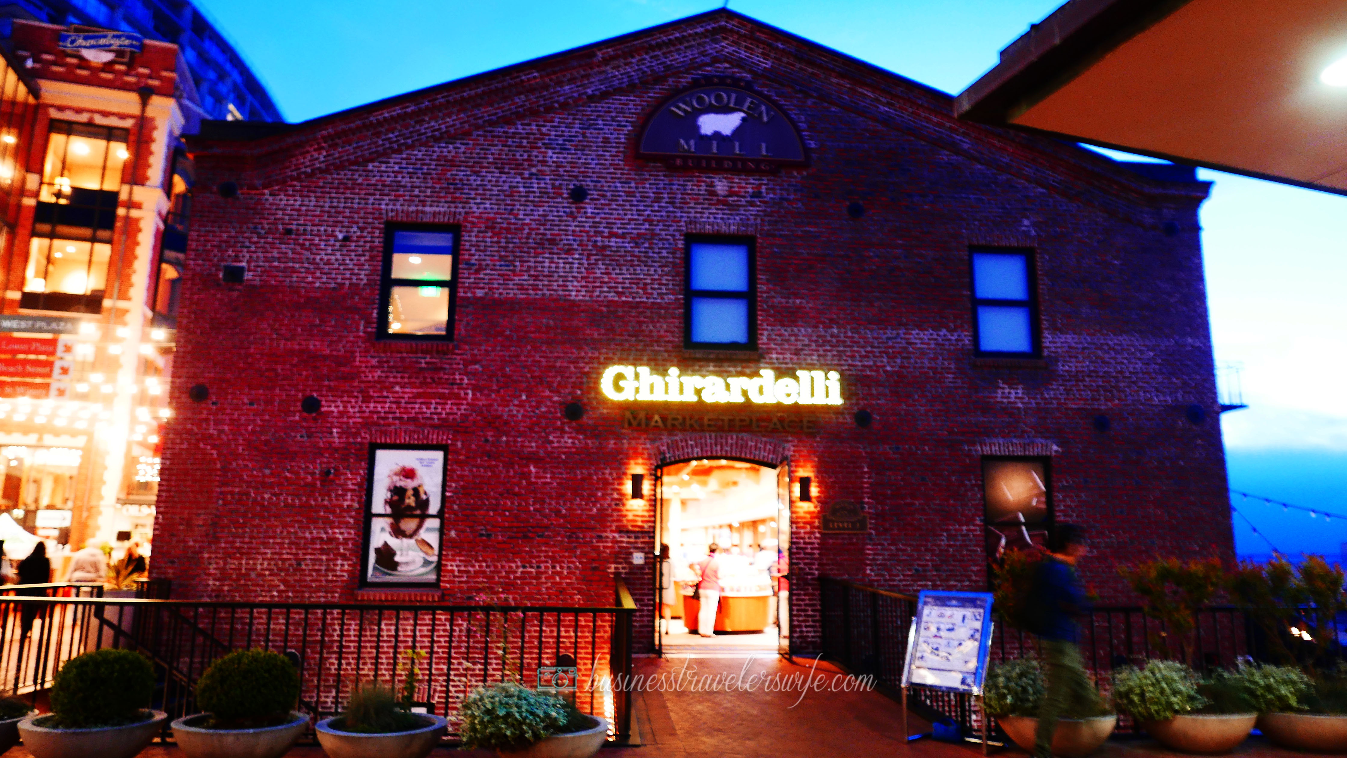 6 Amazing Places to Eat in San Francisco Ghirardelli Square Chocolate