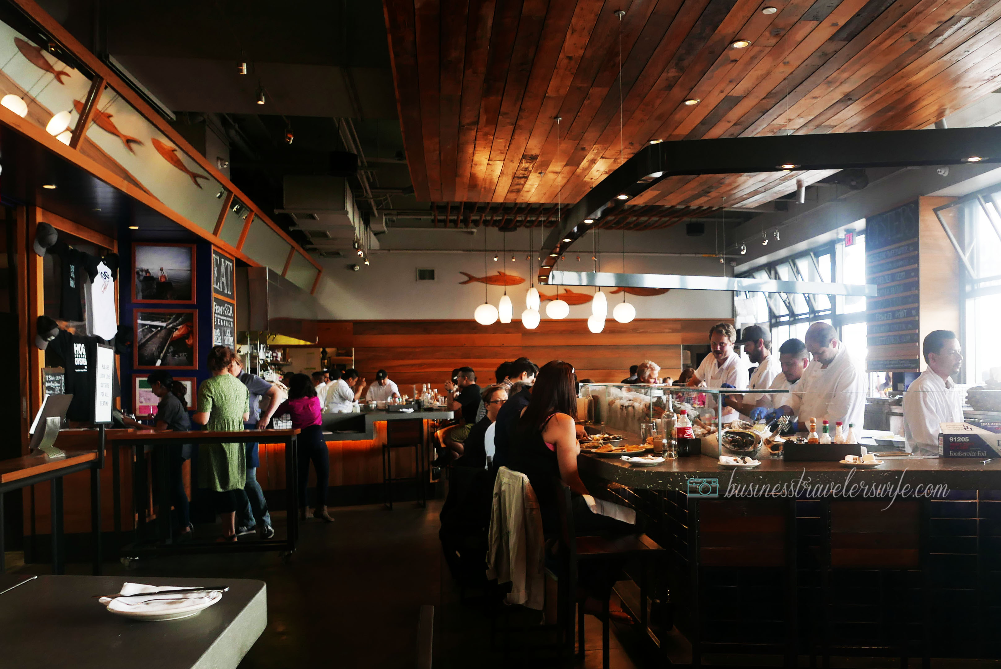 6 Amazing Places to Eat in San Francisco Hog Island Oyster Co Ferry Building Embarcadero