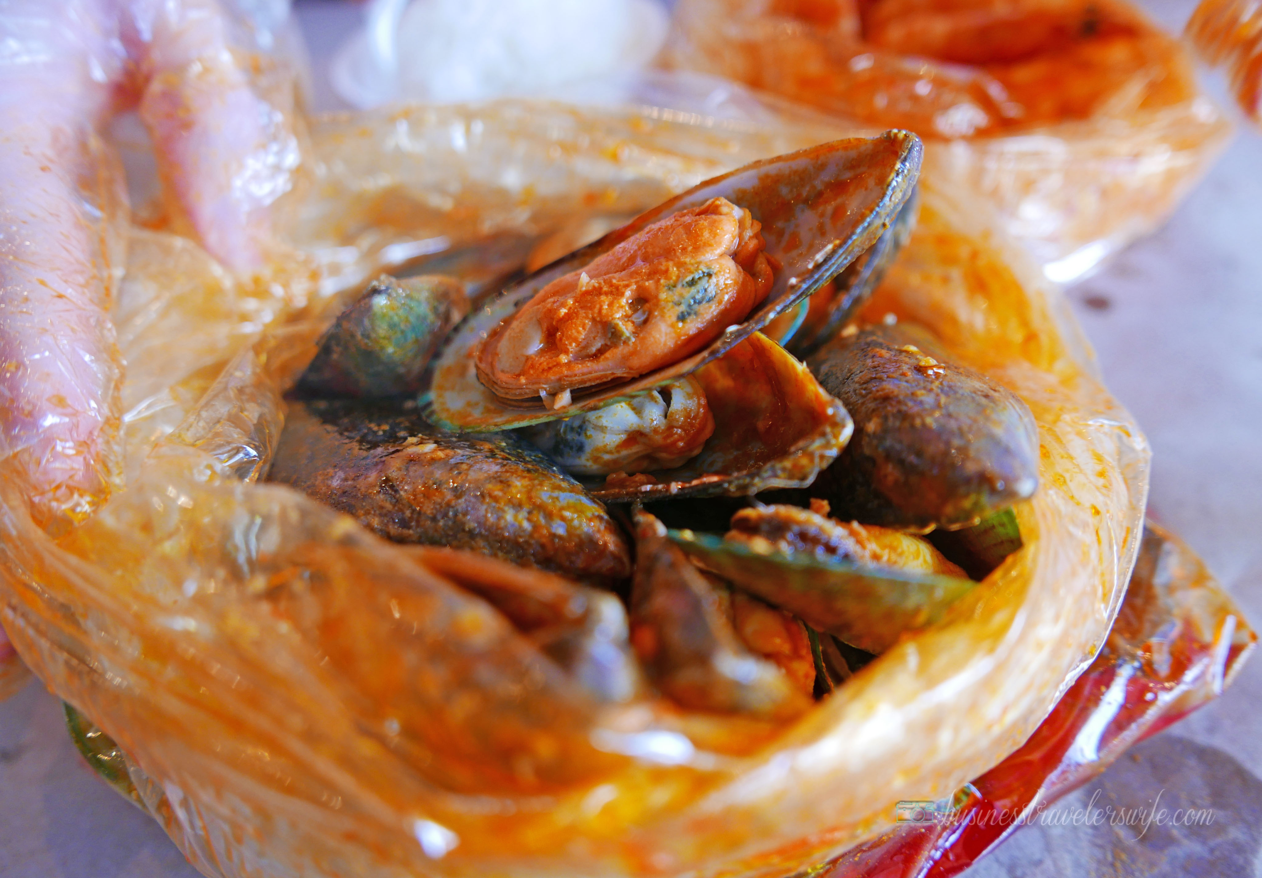 When in Toronto: The Captain's Boil (Boil-in-a-Bag Cajun/Asian Seafood) Mussels