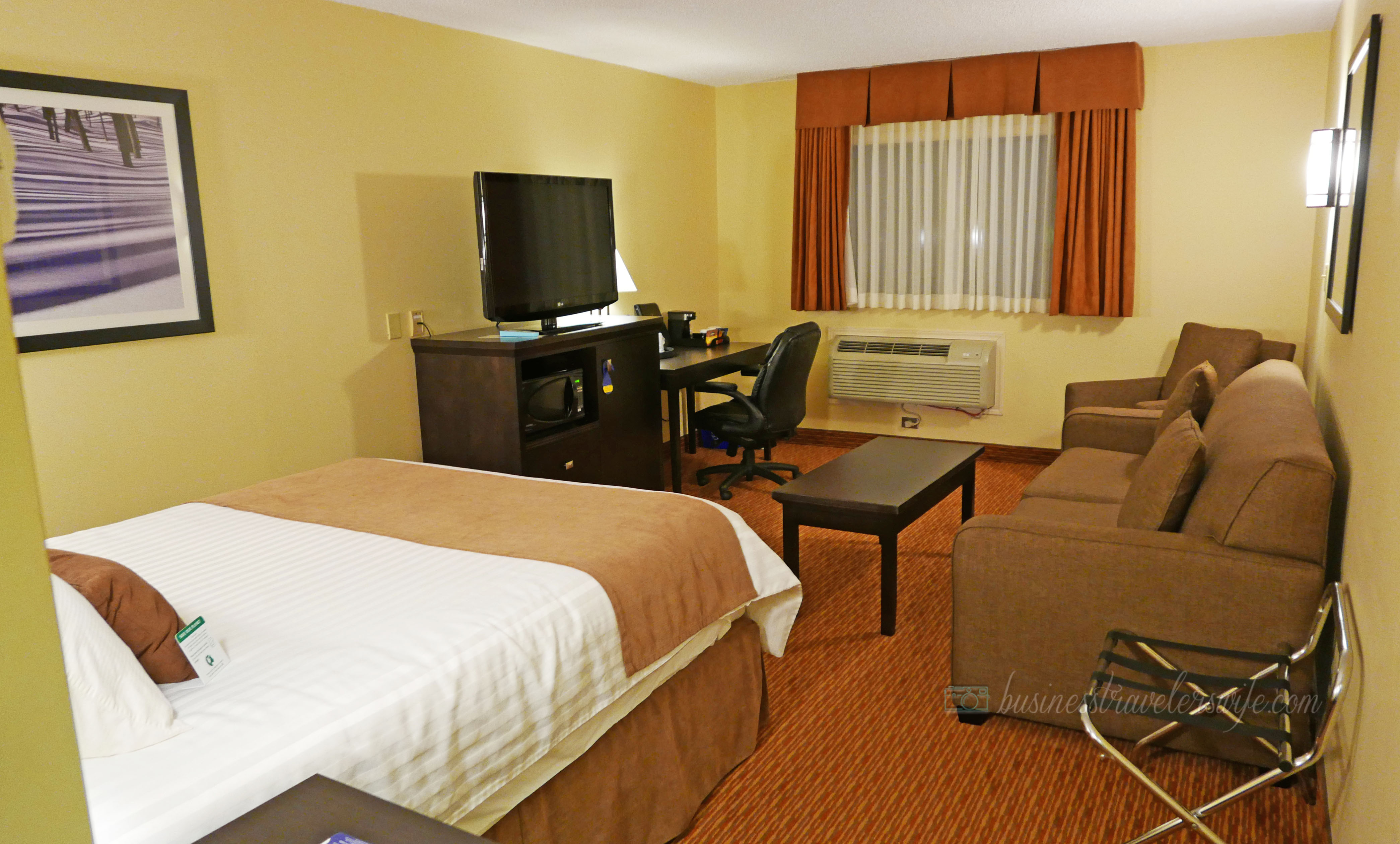 Cross-country road trip: Drive from Calgary to Toronto Best Western Plus Hotel and Conference Centre Dryden Ontario hotel room