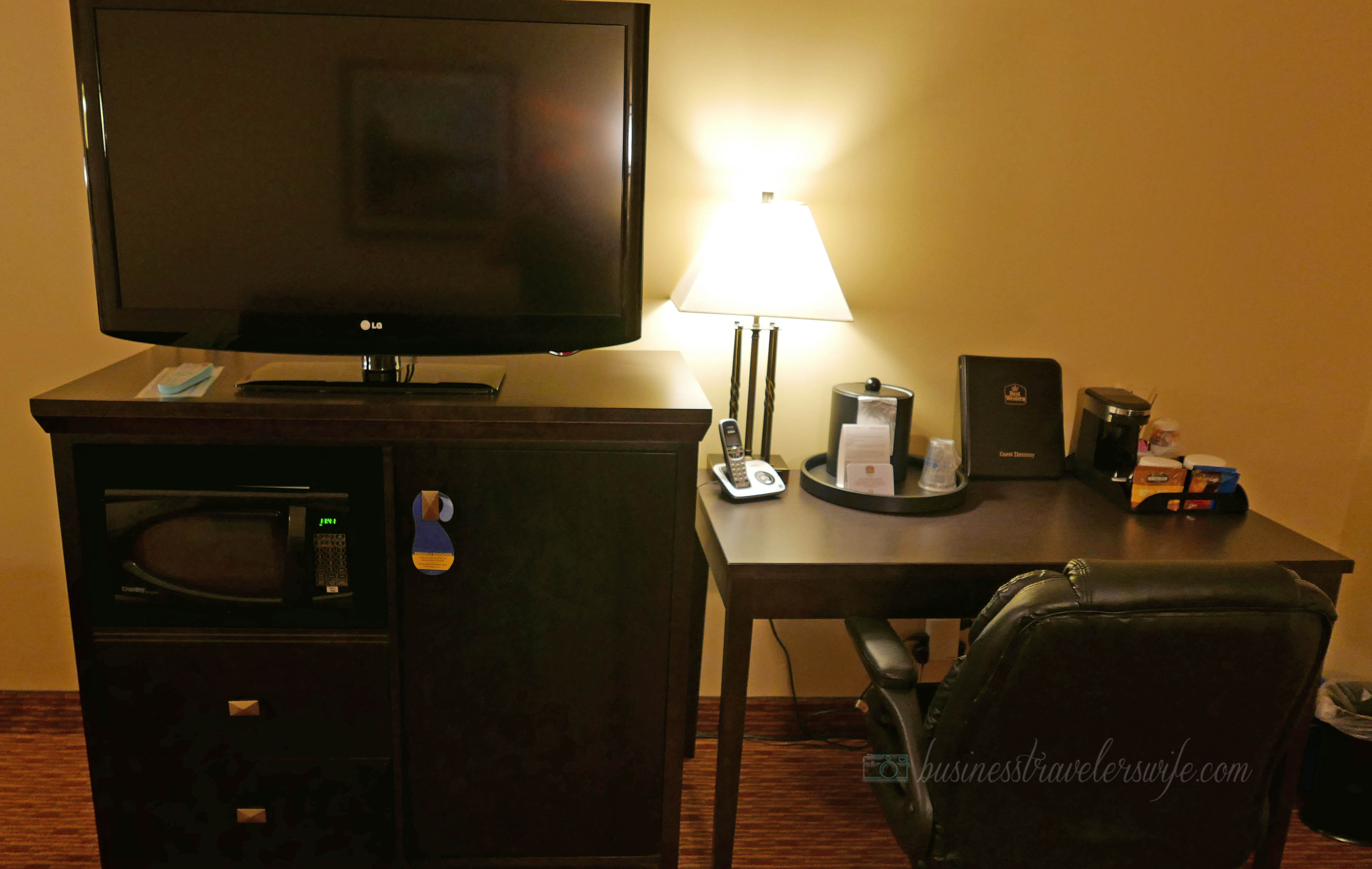 Cross-country road trip: Drive from Calgary to Toronto Best Western Plus Hotel and Conference Centre Dryden Ontario hotel room