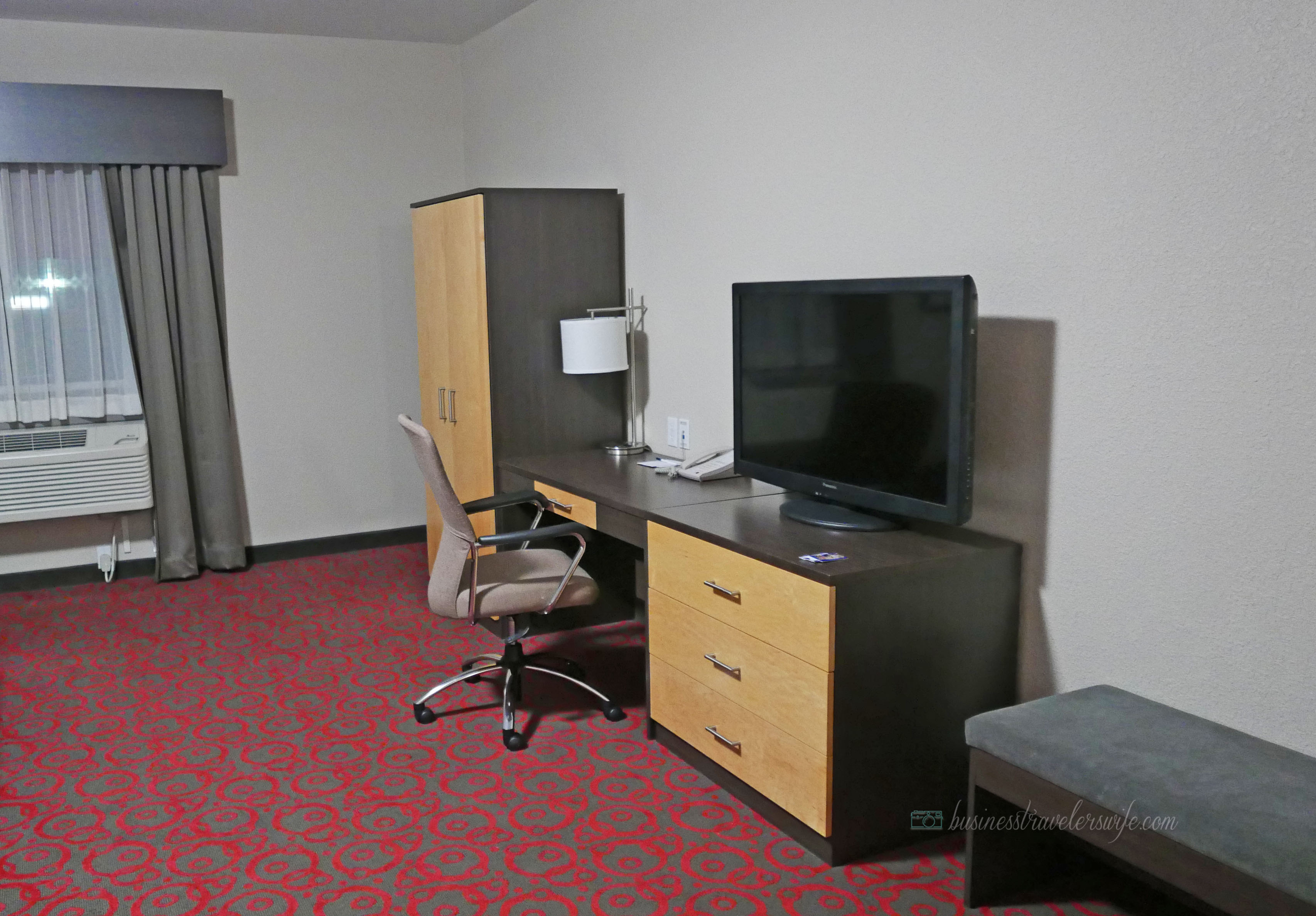 Cross-country road trip: Drive from Calgary to Toronto Best Western Eastgate Inn & Suites Regina Saskatchewan hotel room