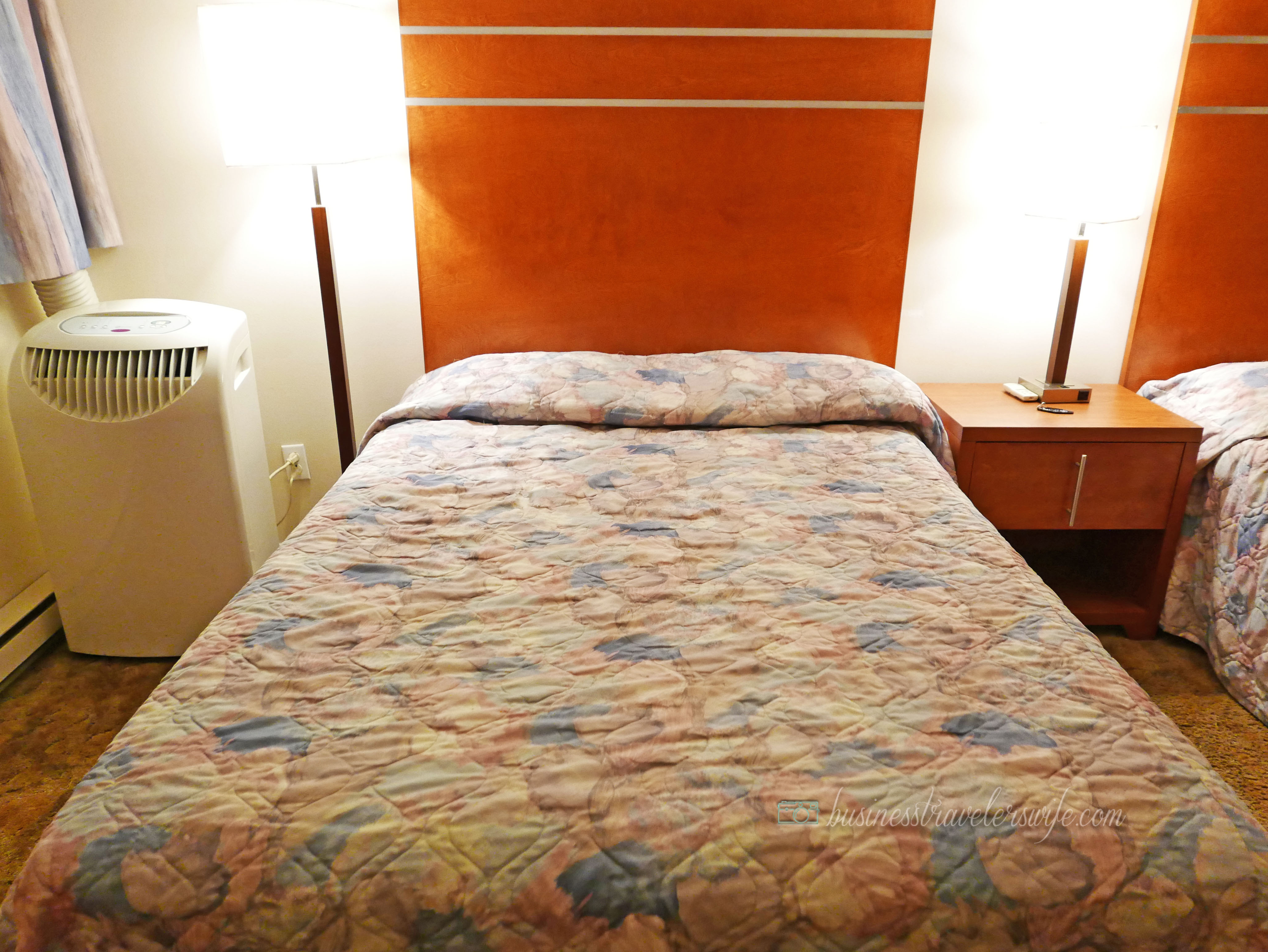 Cross-country road trip: Drive from Calgary to Toronto Continental Motel White River Ontario hotel room