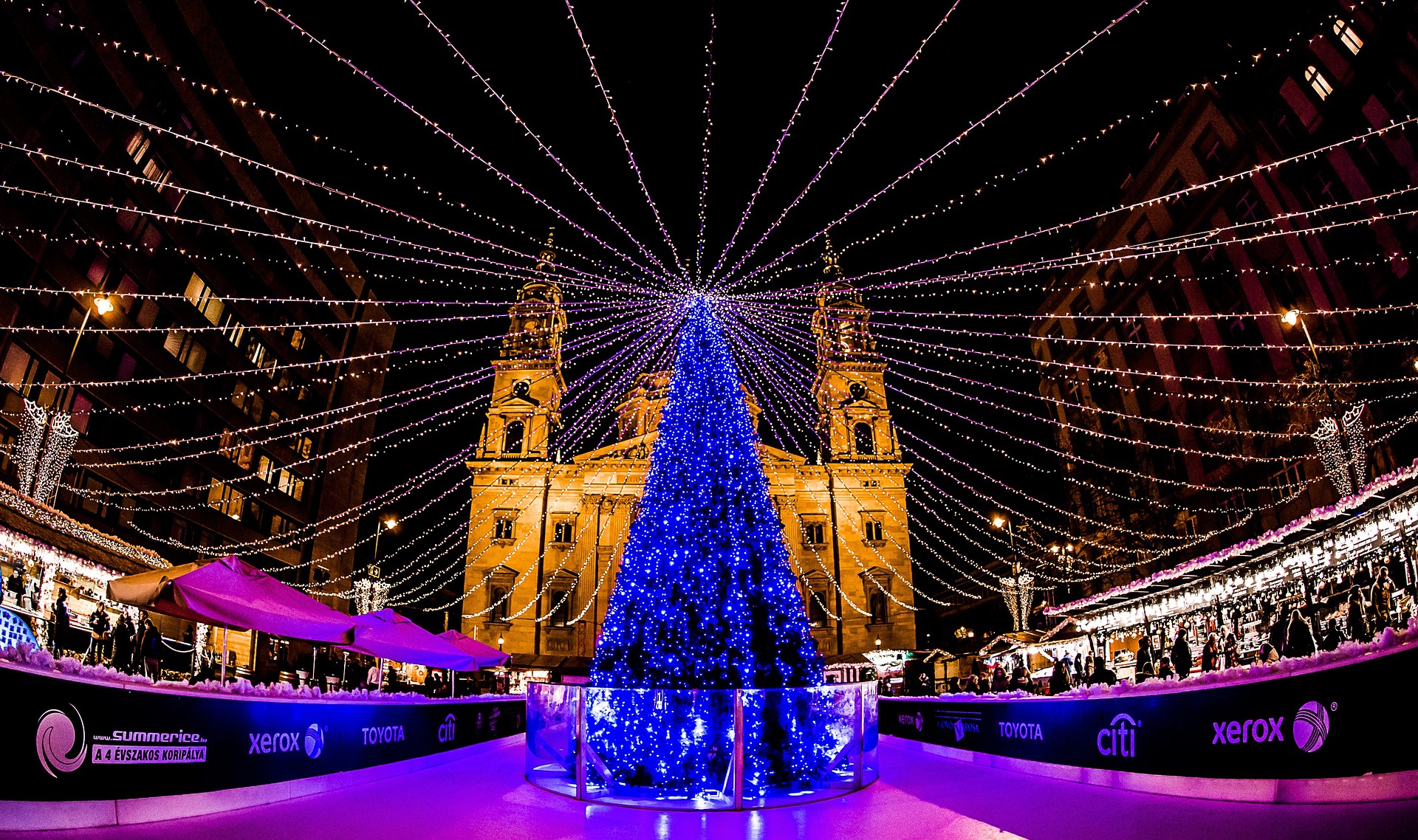 10 Must-Visit Christmas Markets Around the World for Foodies Budapest Christmas Fair