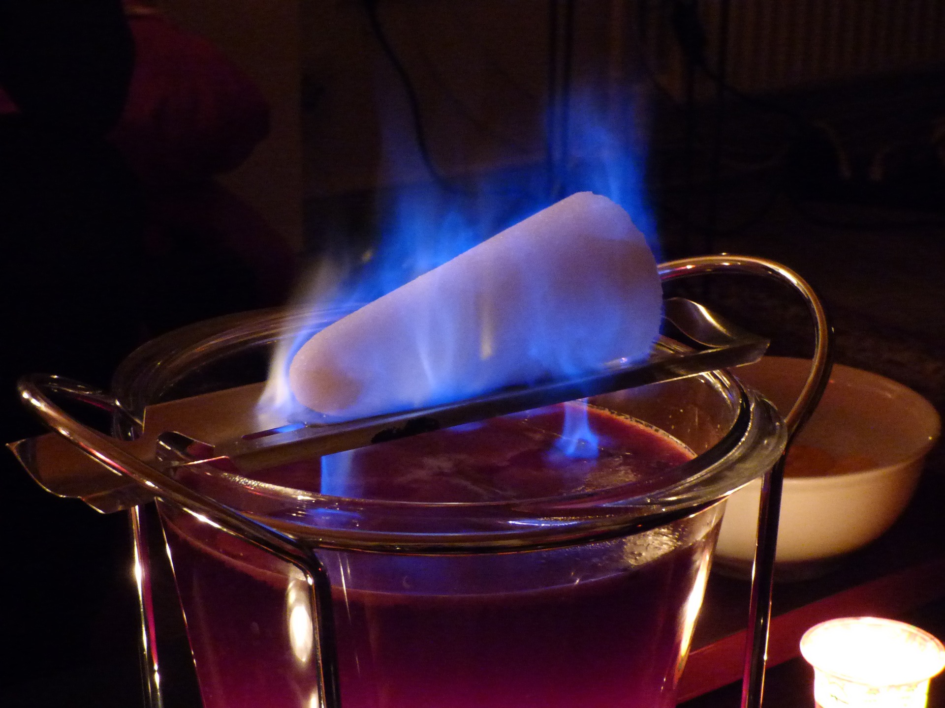10 Must-Visit Christmas Markets Around the World for Foodies Manchester Feuerzangenbowle