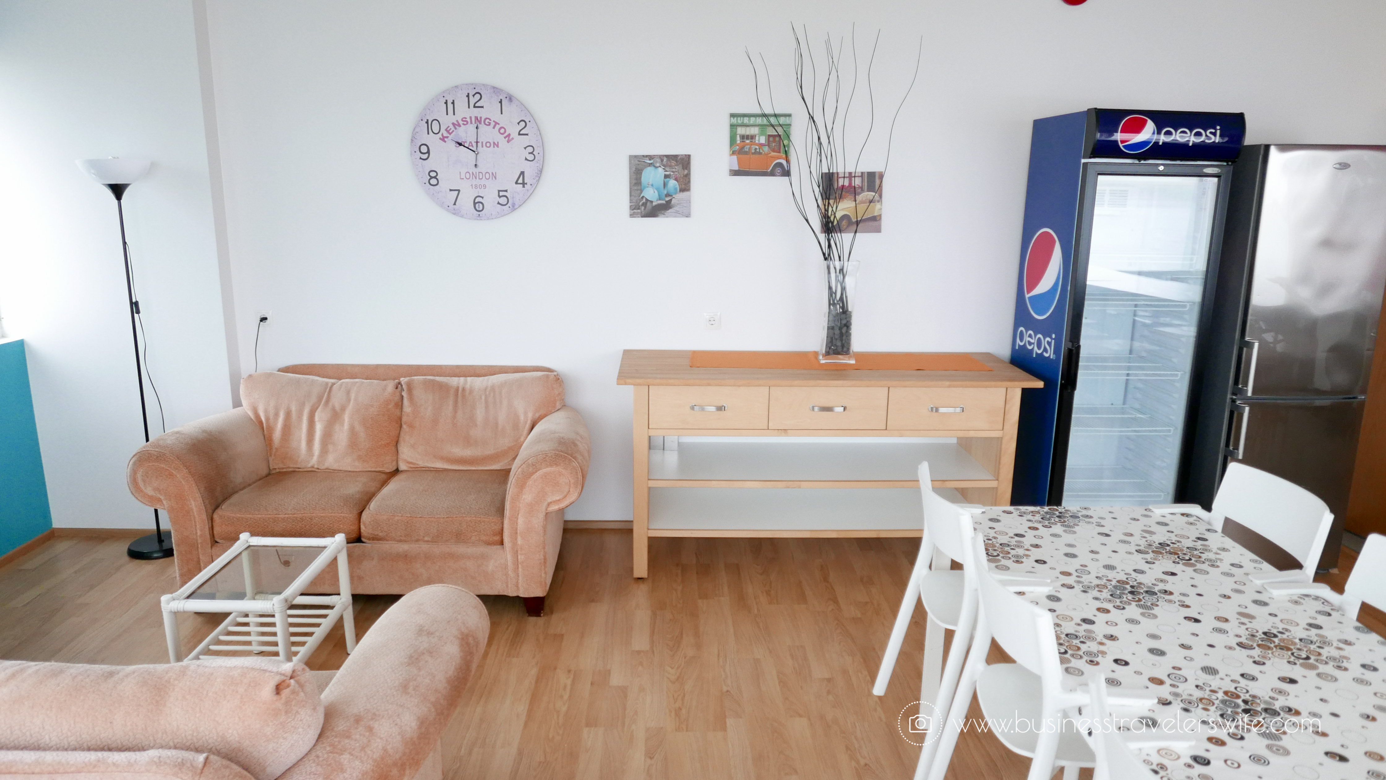 Where to Stay in Iceland - Grundarfjordur Hostel Shared dining hall