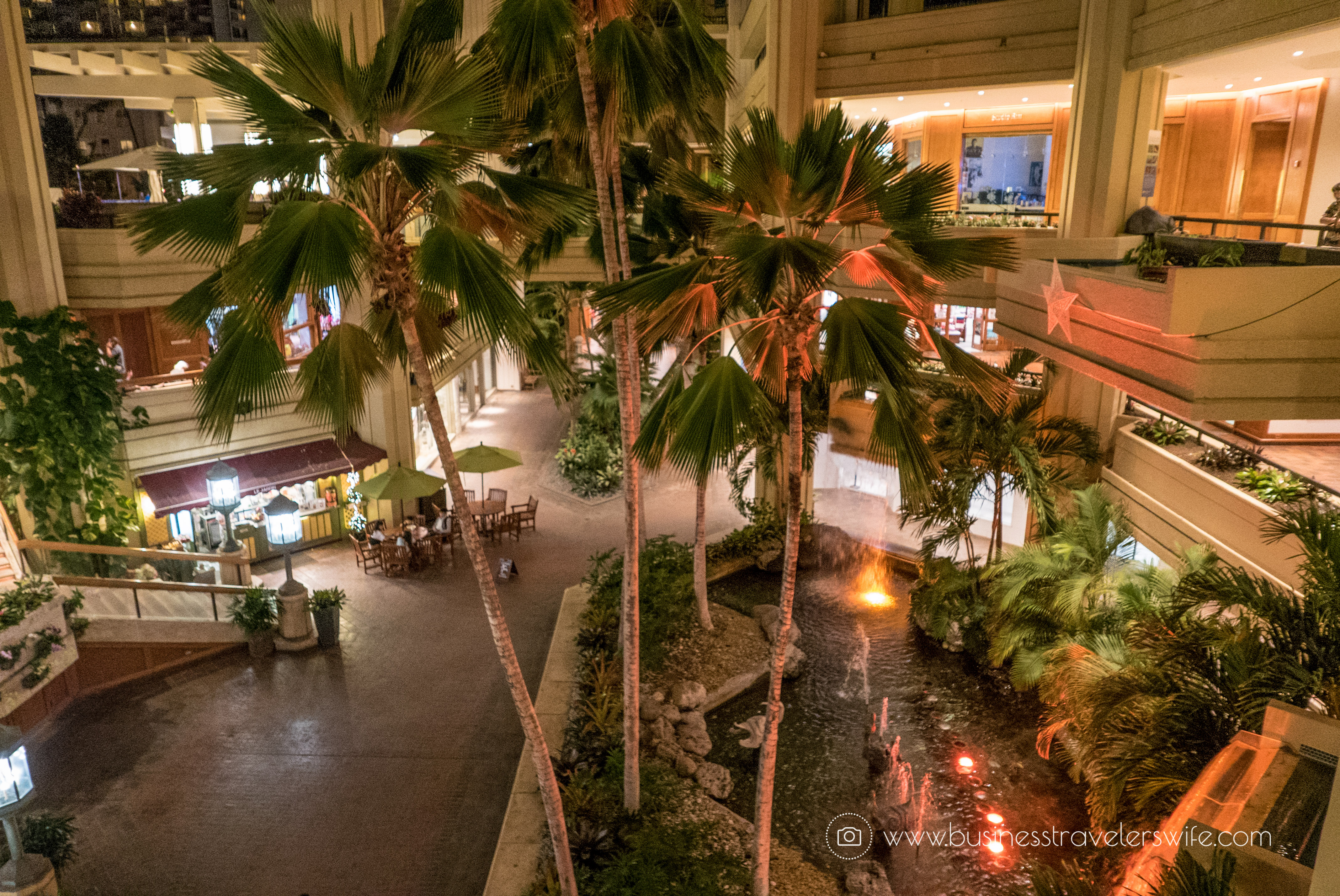 Hotel Review on Hyatt Regency Waikiki Beach Resort & Spa Honolulu Oahu Hawaii Atrium