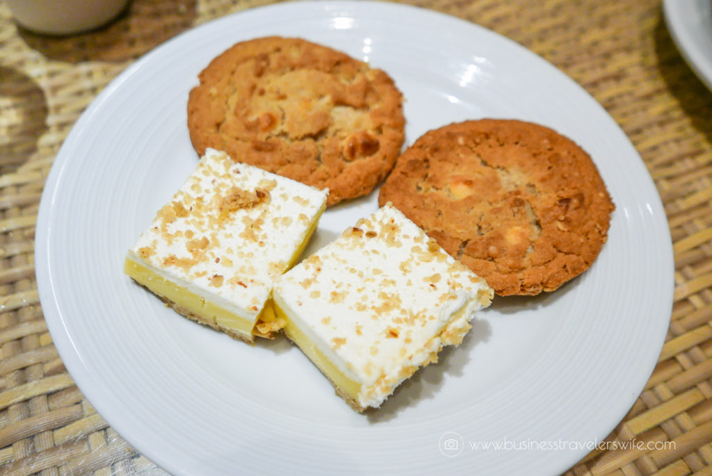 Hotel Review on Hyatt Regency Waikiki Beach Resort & Spa Honolulu Oahu Hawaii Regency Club Lounge Food Desserts (1 of 1)