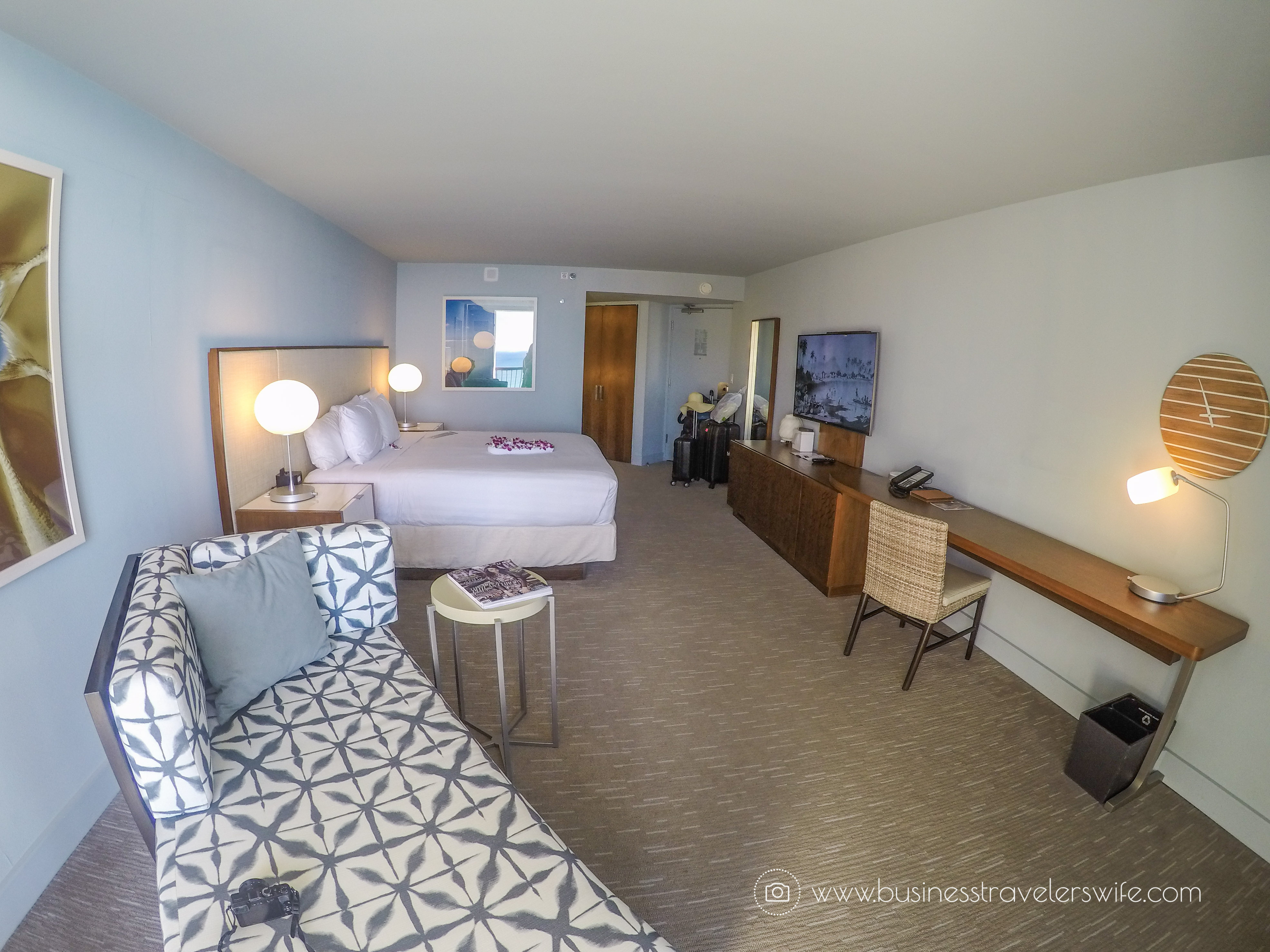 Hotel Review on Hyatt Regency Waikiki Beach Resort & Spa Honolulu Oahu Hawaii Room King Bed Sofa bed (1 of 1)