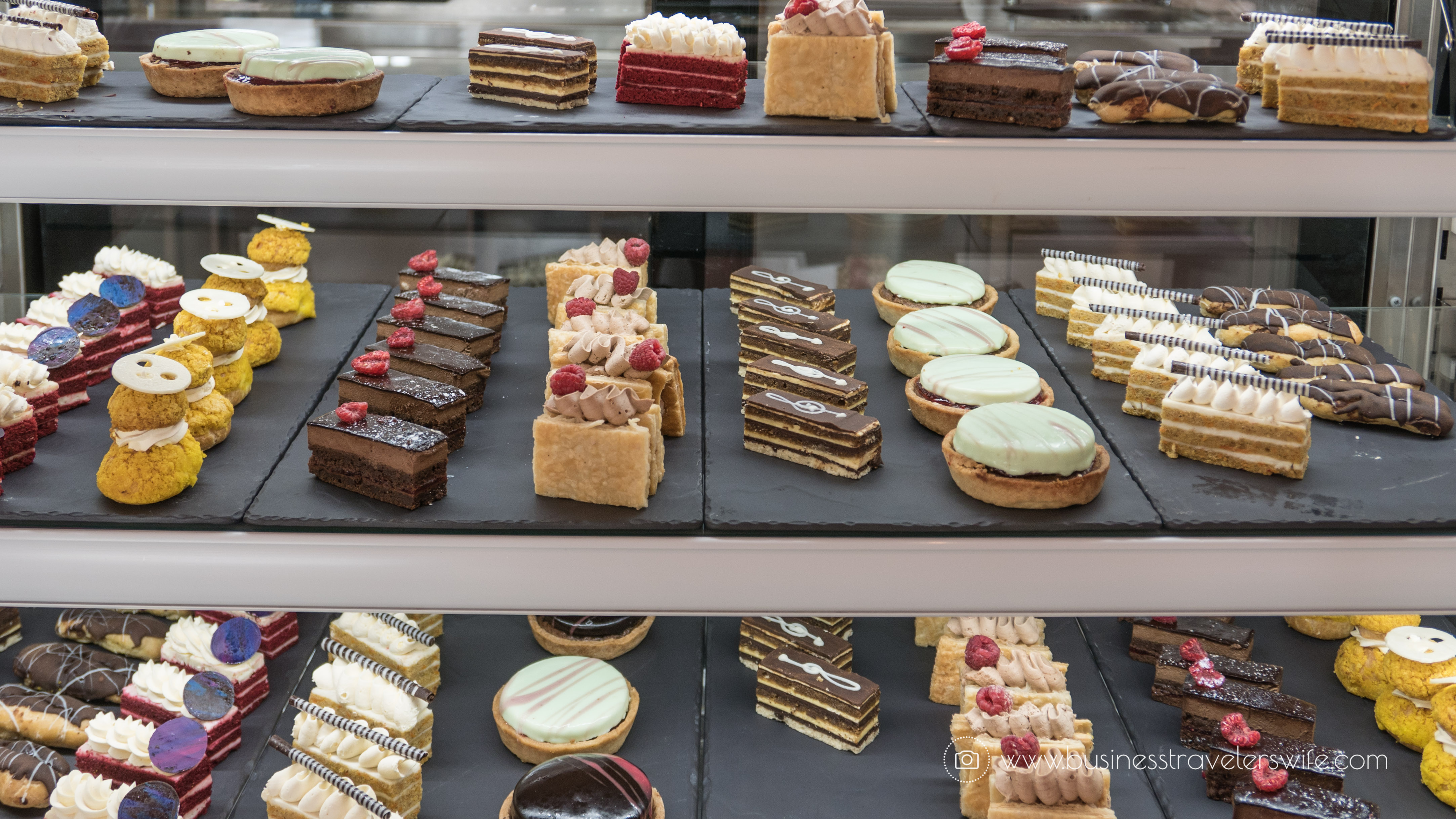 Experience the All-Inclusive Resort at Hyatt Ziva Cancun Pasteles Desserts