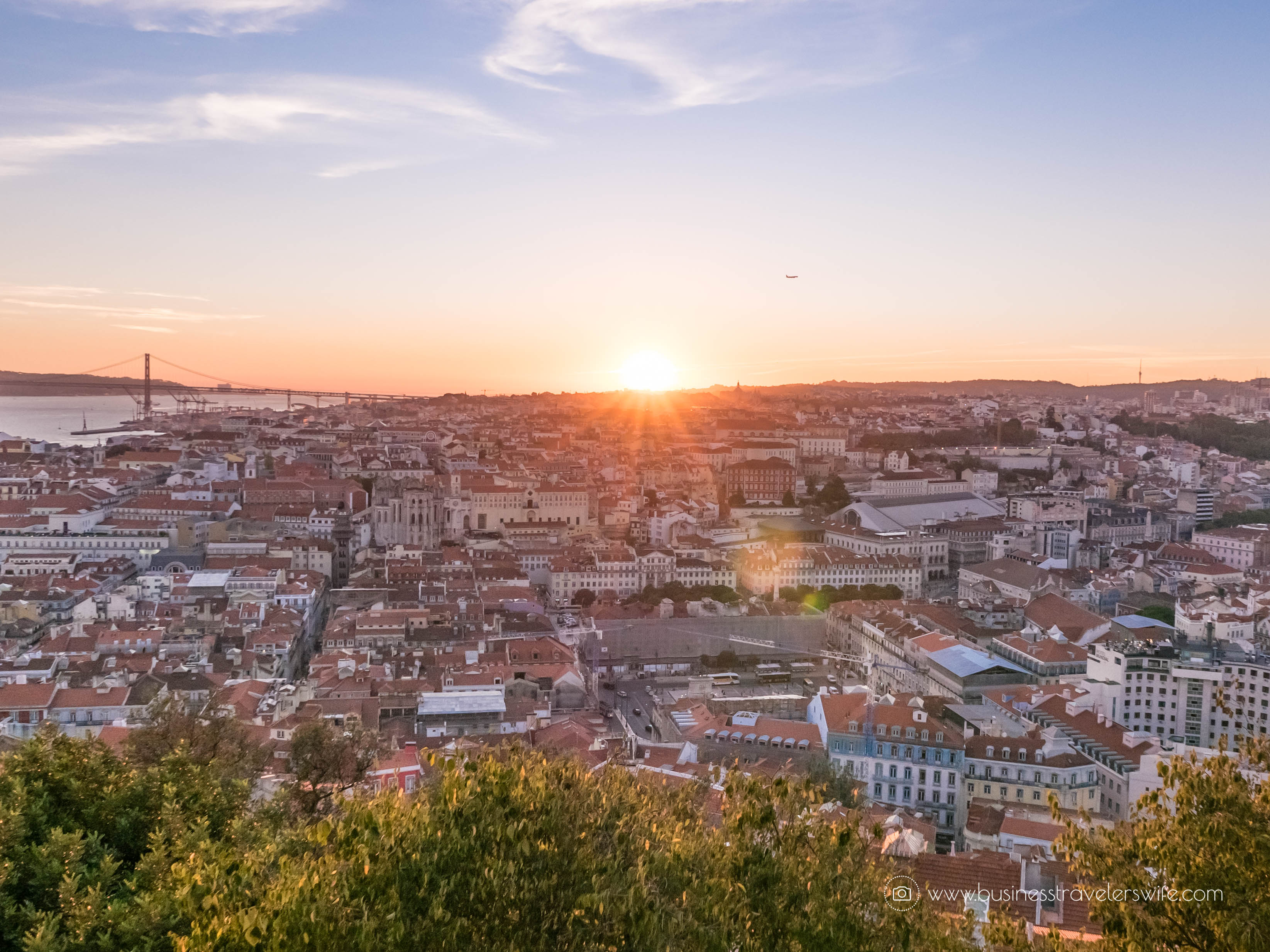 15 Travel Tips for Your First Trip to Lisbon Portugal Castelo De Sao Jorge Sunset Views-6