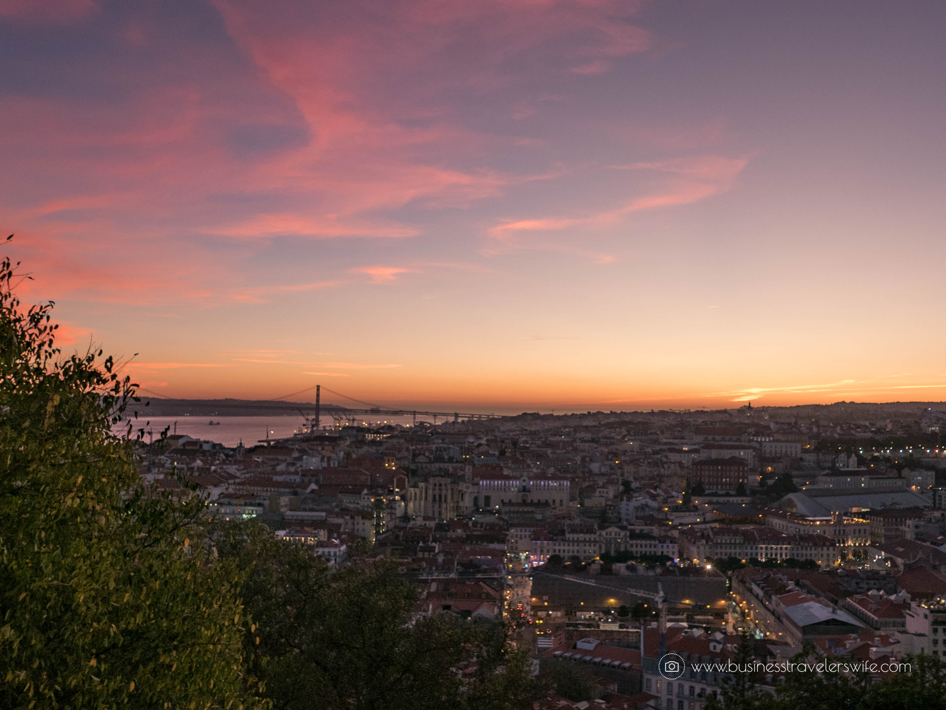 15 Travel Tips for Your First Trip to Lisbon Portugal Castelo De Sao Jorge Sunset Views-6