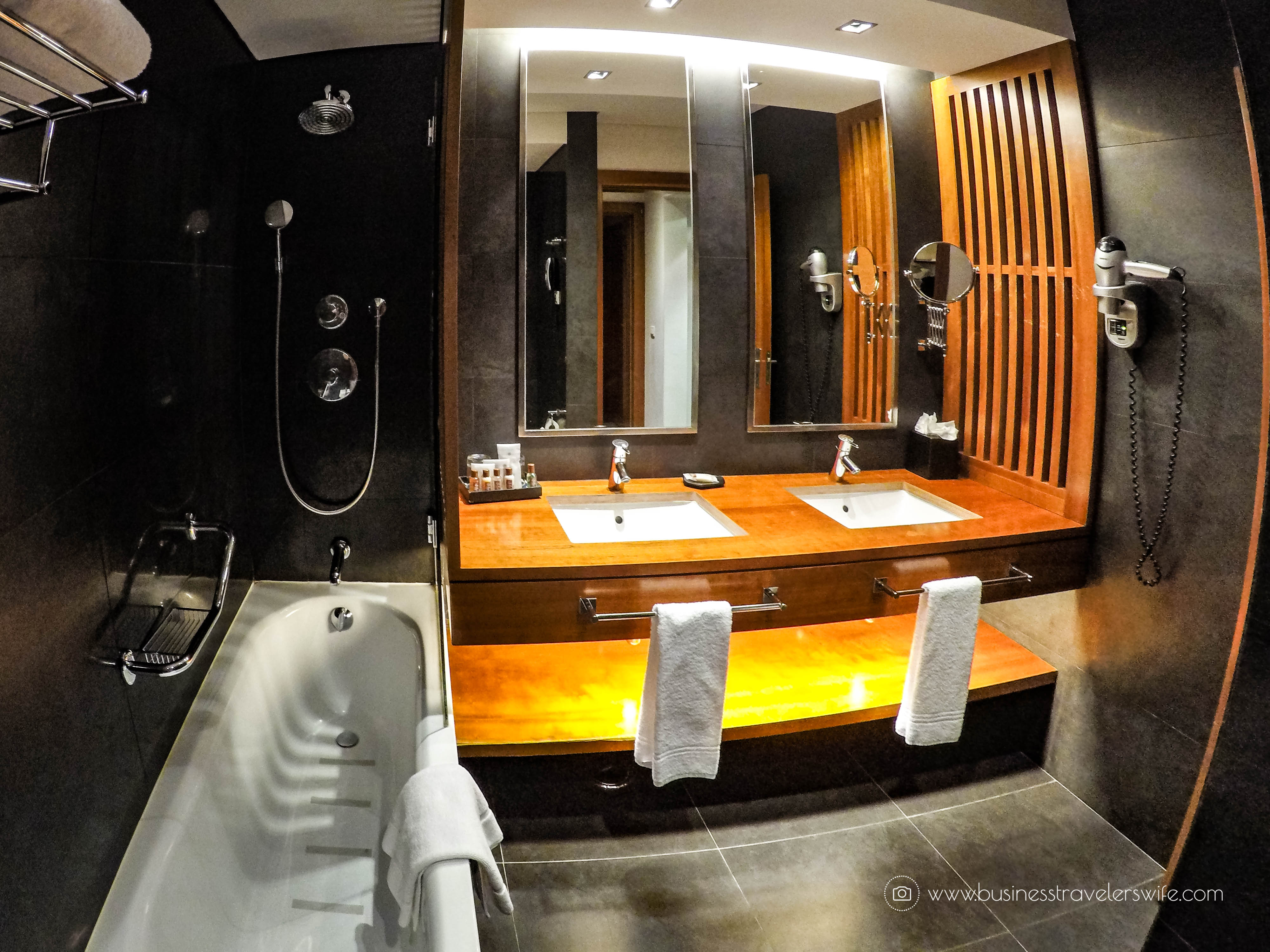 Quick Guide for a Day Trip to Cascais from Lisbon Sheraton Cascais Resort Suite Shower