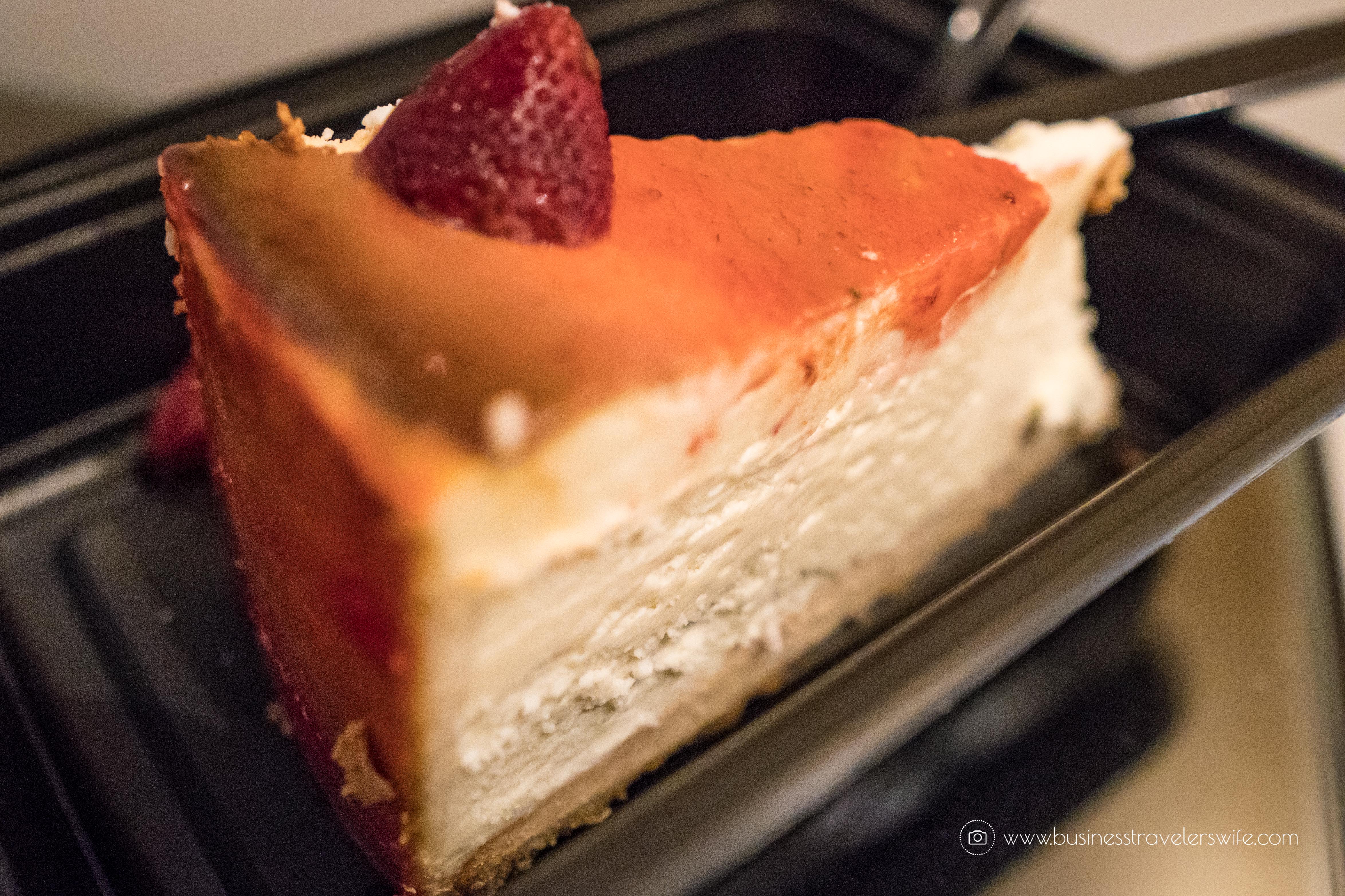 Las Vegas Travel Hack Using myVEGAS Rewards and Hotel Comps Complimentary Cheesecake at Carniege Deli Mirage